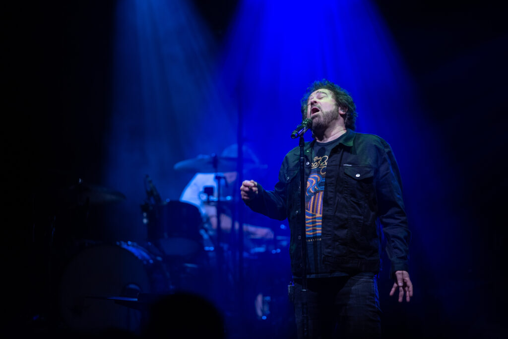 Review: Counting Crows at the Miller High Life Theatre | Milwaukee Magazine