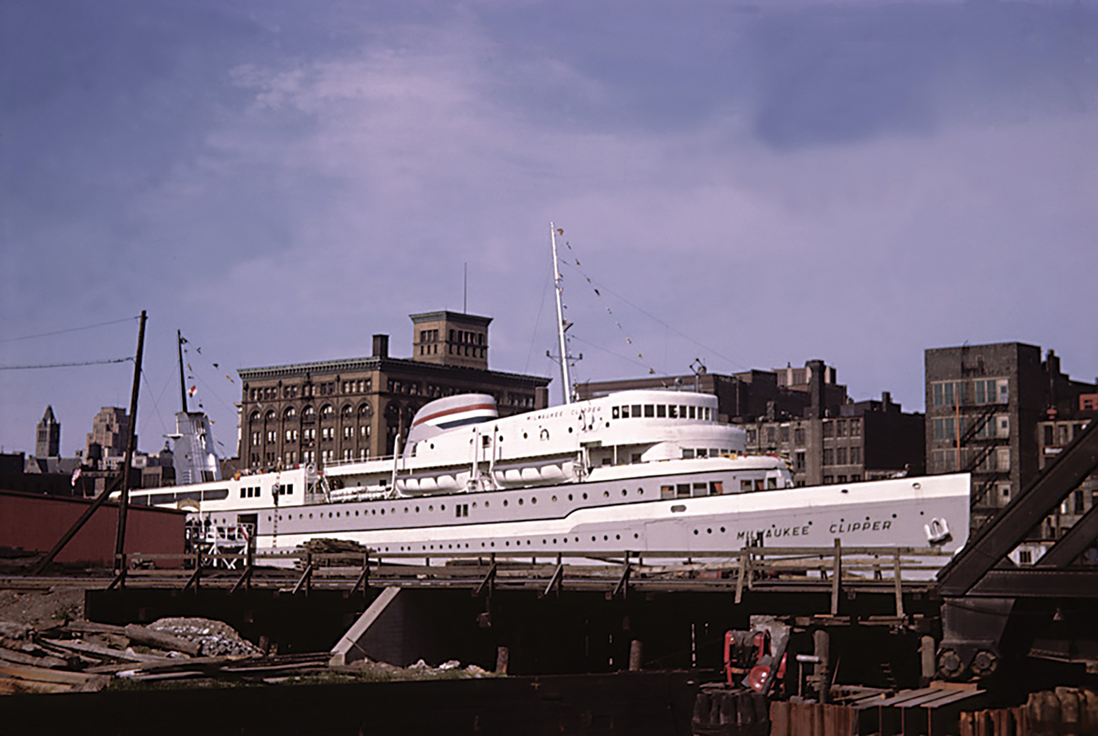 0825-Historic-MKE-Milw-Clipper