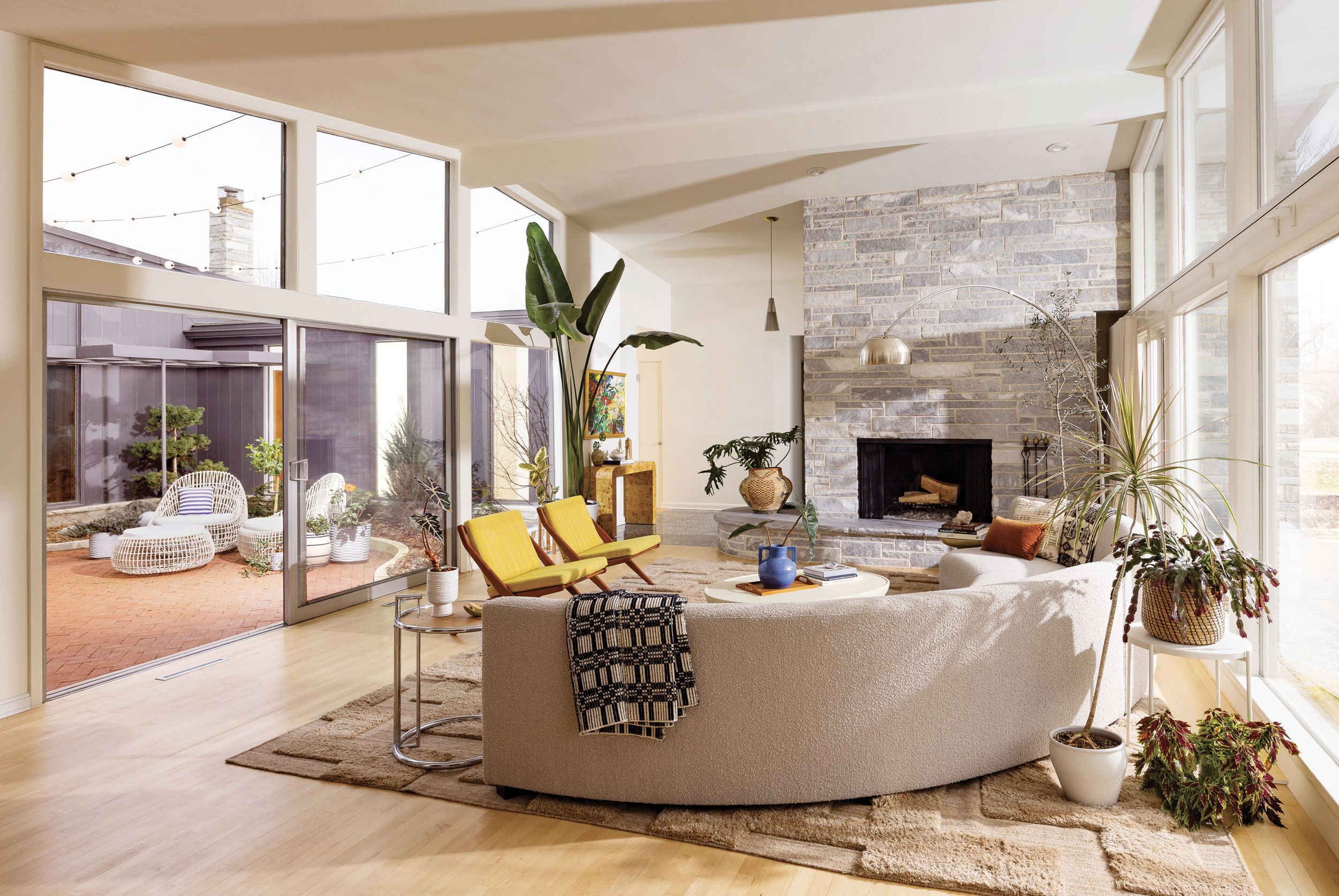 moitherhouse インテリア How One North Shore Couple Ushered a Storied Home Into the 21st